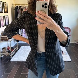 Frame Pinstripe Wool Blazer in Noir Multi